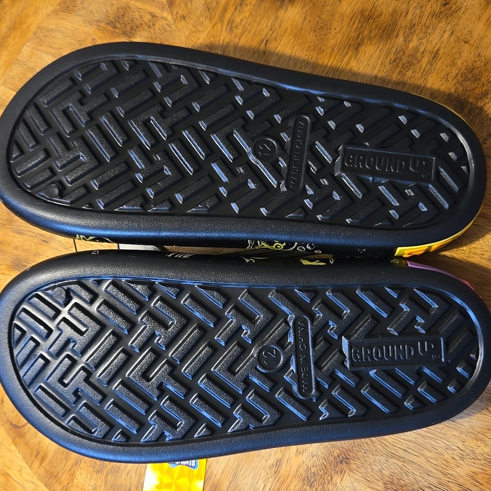 Men's Spongebob Squarepants Slides In Size 12 - Picture 9 of 9